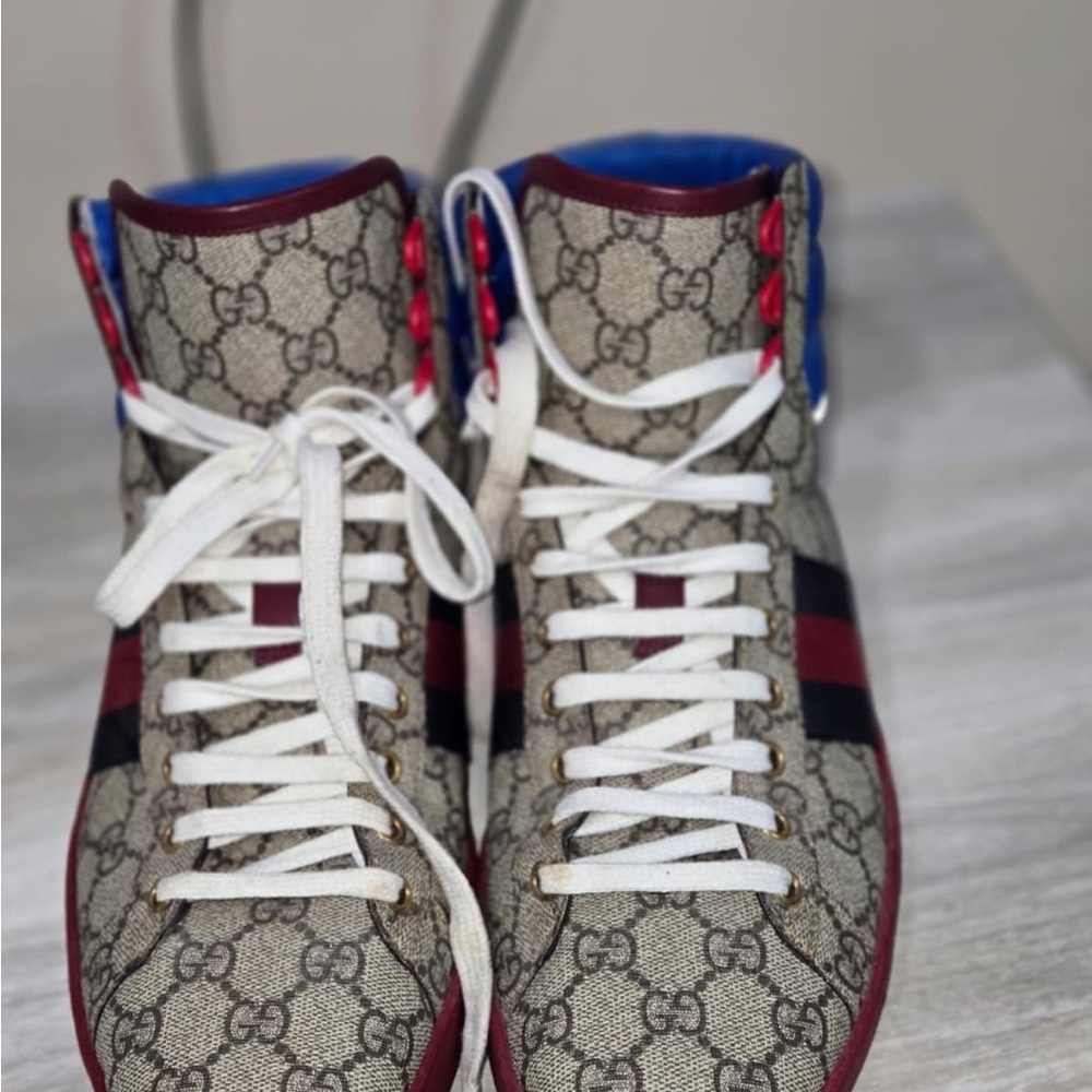 Gucci Men's Beige and Blue Patterned Sneakers - Picture 2 of 5